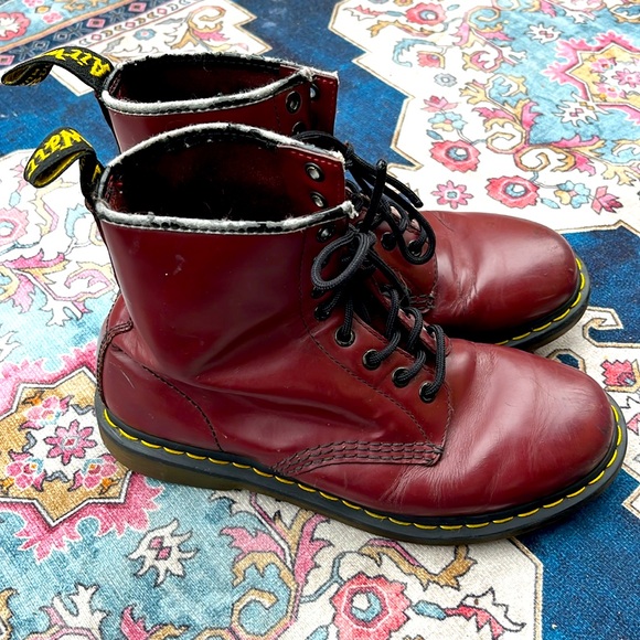 Burgundy Dr Martens size 7M - Picture 2 of 6